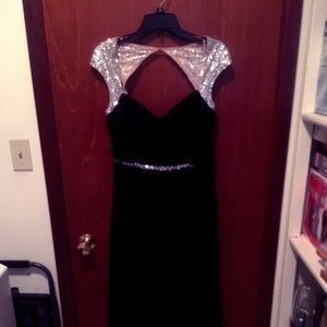 Adrianna Papell evening gown